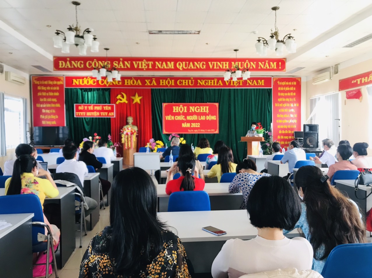 Hội nghị viên chức, người lao động năm 2022.