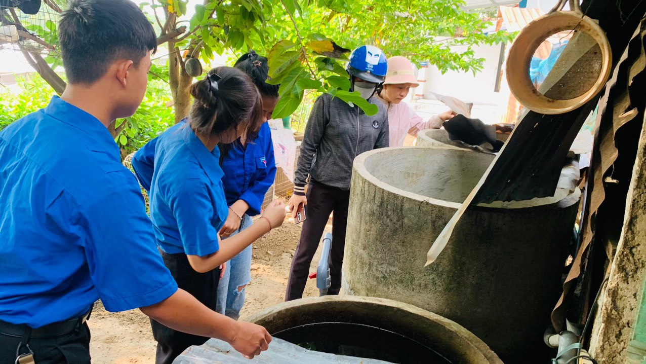 Trung tâm Y tế huyện Tuy An tích cực phòng chống sốt xuất huyết trên địa bàn huyện.