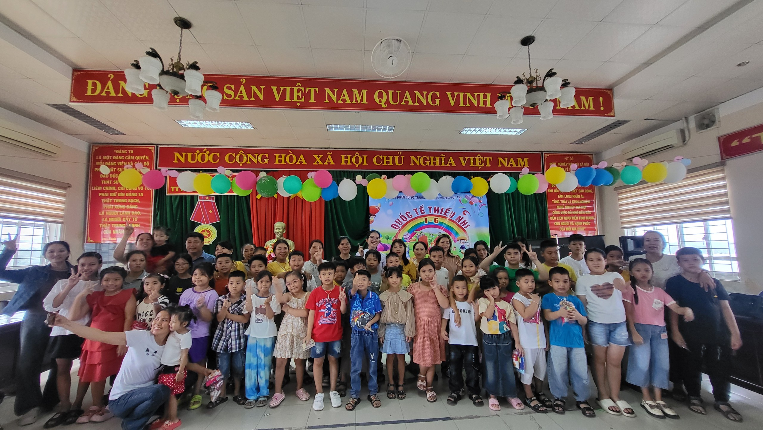Tổ chức chương trình Quốc tế Thiều nhi 1/6 cho con em cán bộ viên chức, người lao động trong Trung t
