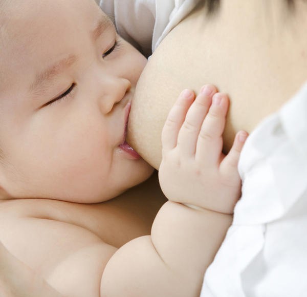 Lợi ích của việc nuôi con bằng sữa mẹ 