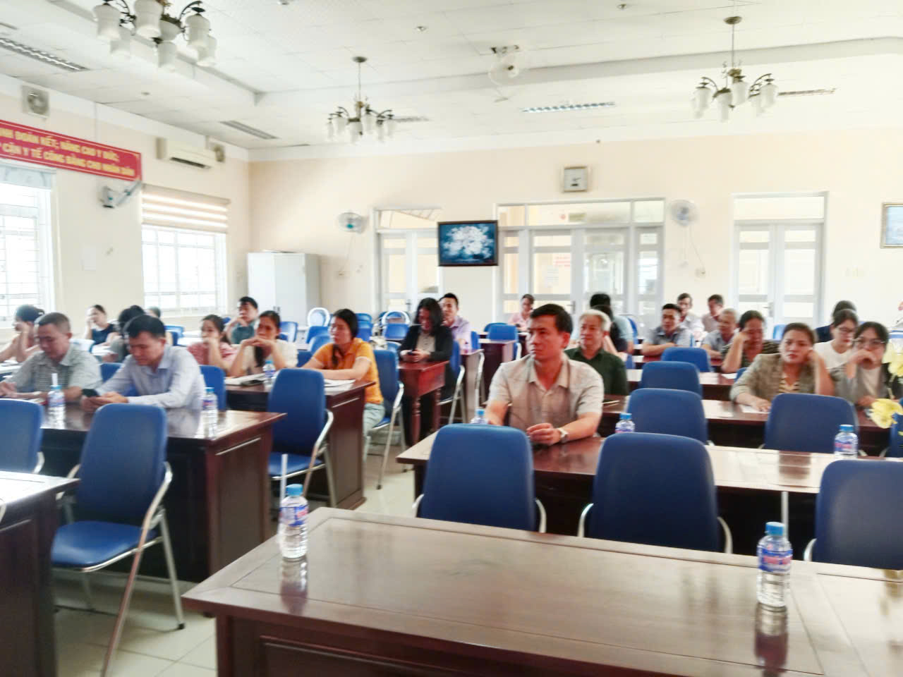 Tập huấn hướng dẫn triển khai chiến dịch tổng vệ sinh môi trường, diệt lăng quăng/bọ gậy phòng, chốn