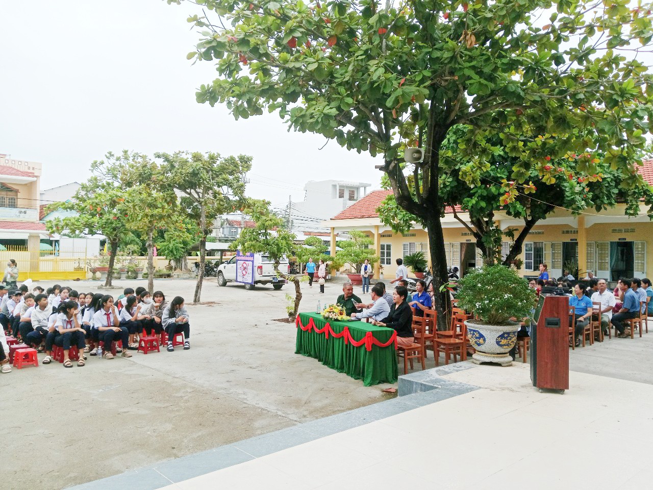 TTYT Tuy An phối hợp triển khai công tác PCDB mùa tựu trường