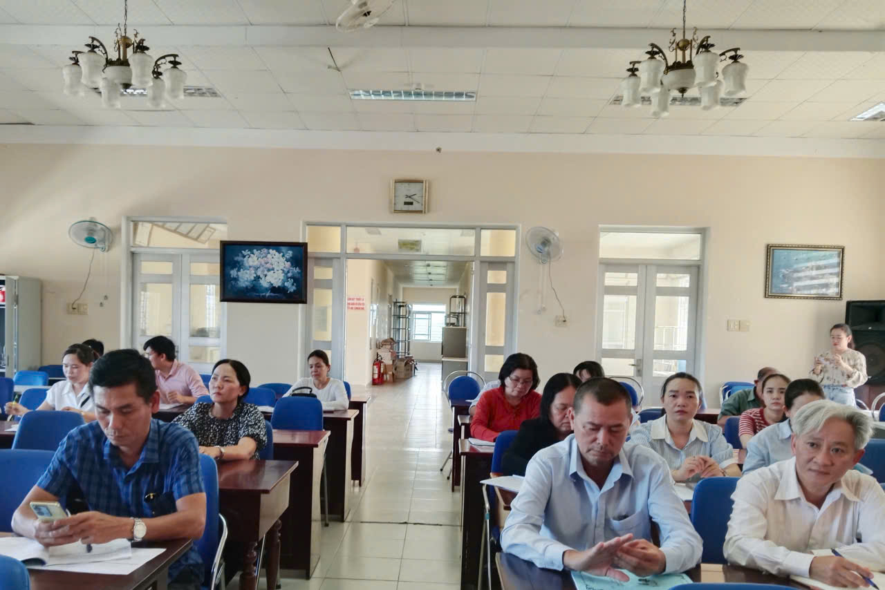 TTYT Tuy An tập huấn chuyên môn nghiệp vụ về ATTP năm 2025